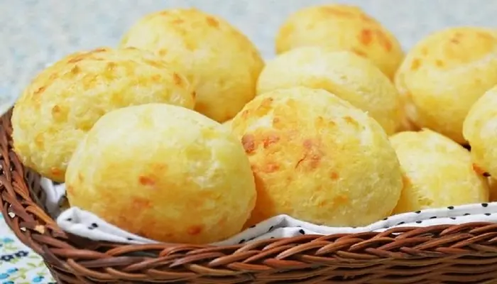 pão de queijo recheado de liquidificador