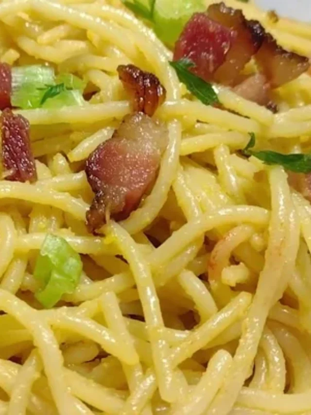 Macarrão ao alho e óleo com bacon