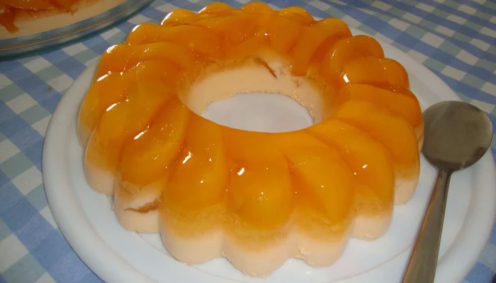 sobremesa deliciosa de pêssego