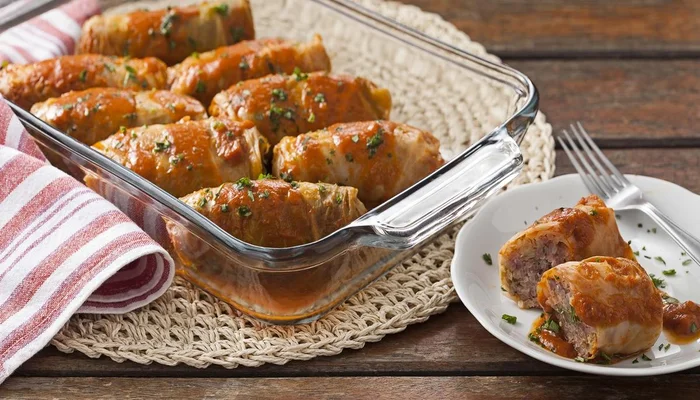 charuto de repolho com carne moída