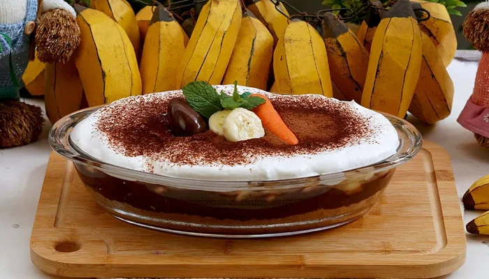 banoffee com creme de avelã na travessa
