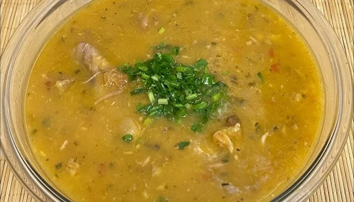 receita de caldo de mandioca com costelinha de porco