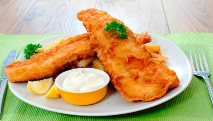 peixe frito sequinho e crocante simples e fácil de preparar