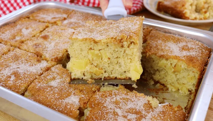 bolo fofinho de maçã um clássico fácil aromático e bem úmido por dentro